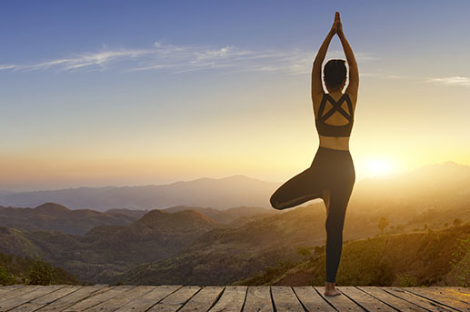 Tiefenentspannung mit der Kraft der Meditation - Yoga-Übungen und kontrollierte Atmung für einen spirituellen Ausgleich!