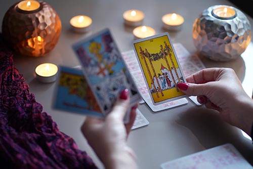 Neuartige Kartendecks auf Wahrsager.de - Wählen Sie jetzt Ihren Tarot-Favoriten!