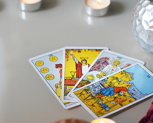 Das zuverlässige Zukunftsorakel auf Wahrsager.de mit Digitaln Tarot-Karten!